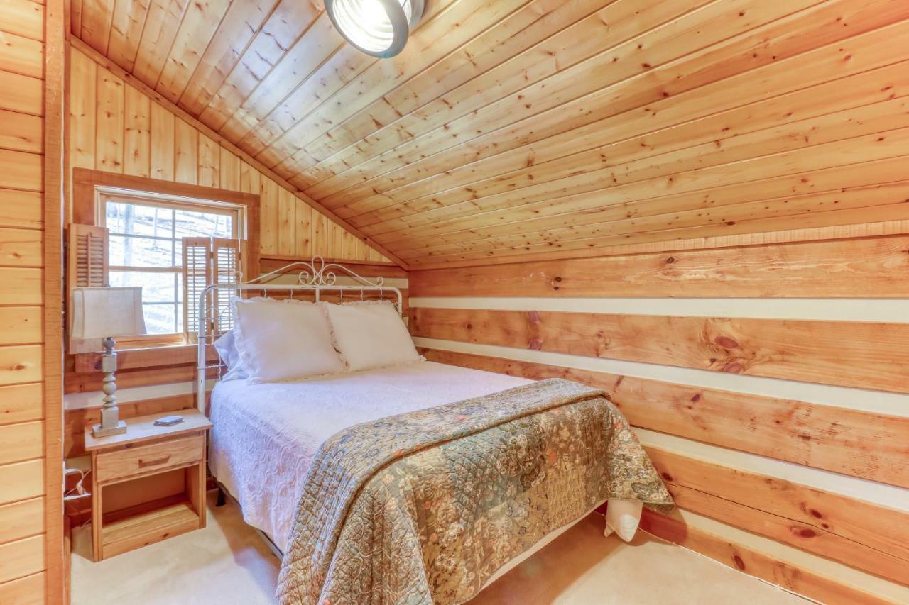The Cove At Country Acres Villa Whittier Bagian luar foto
