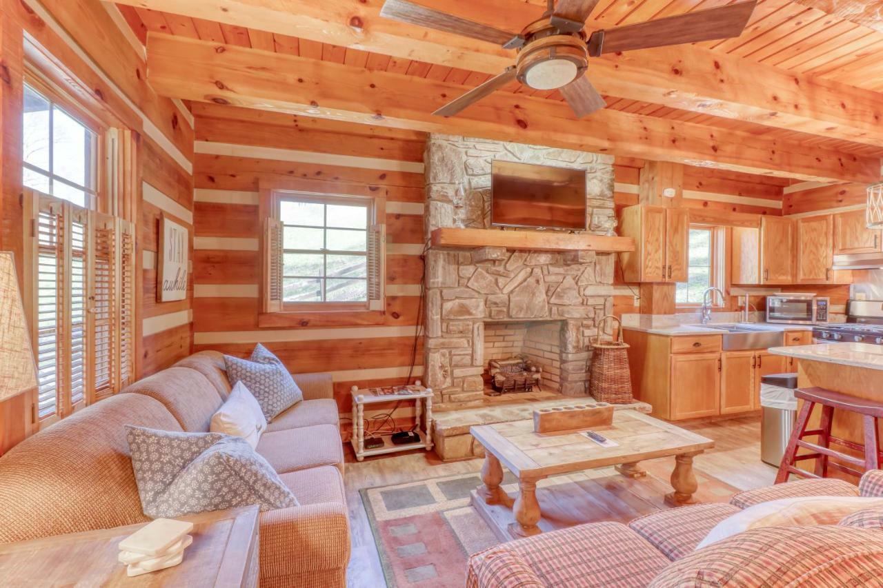 The Cove At Country Acres Villa Whittier Bagian luar foto